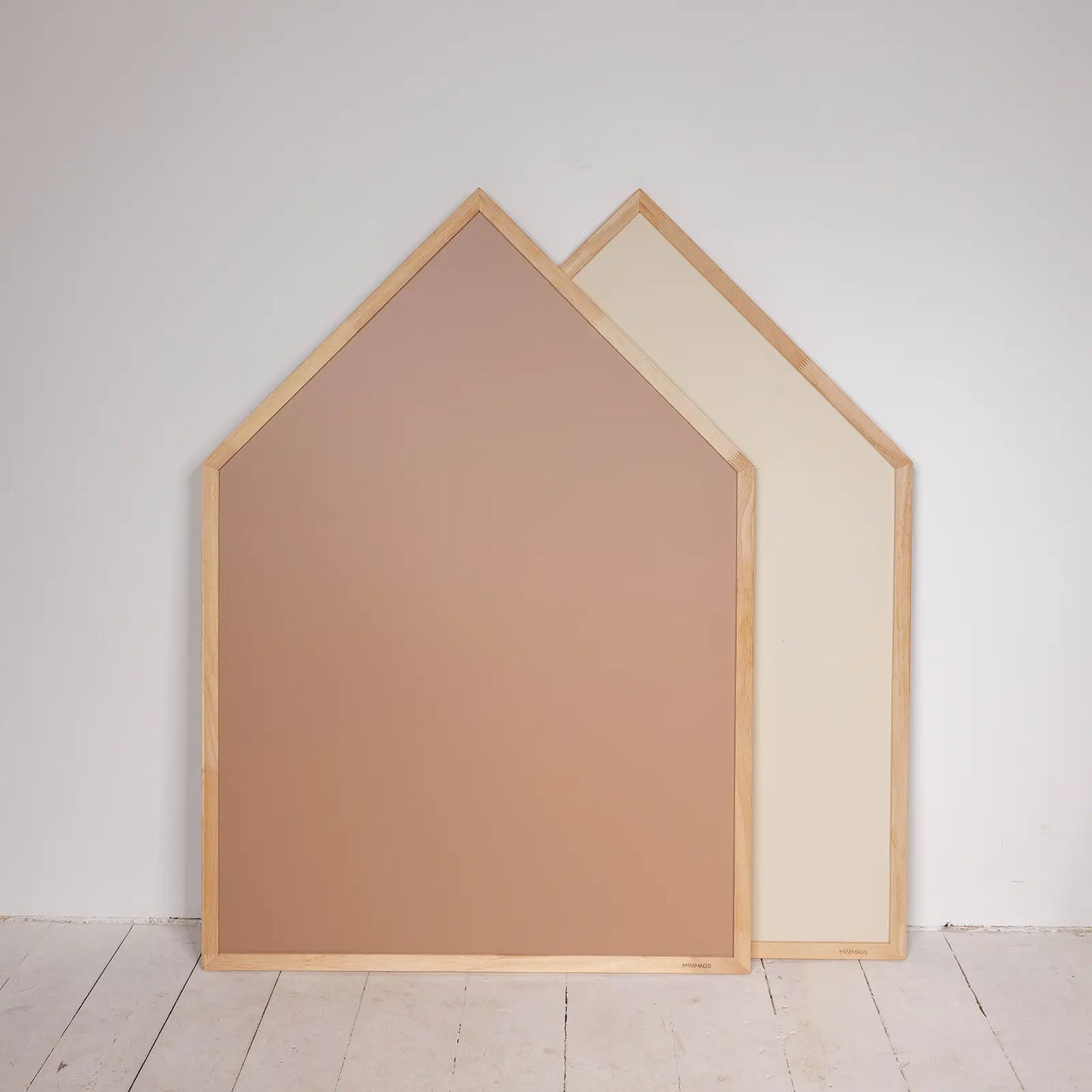 Magnettavle med egetræsramme - Warm Blush